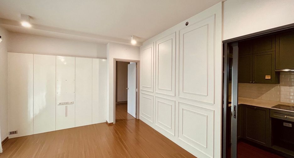 For sale 2 bedrooms condo in Phaya Thai, Bangkok