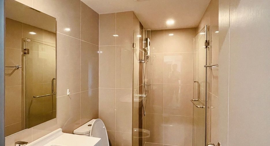 For sale 2 bedrooms condo in Phaya Thai, Bangkok