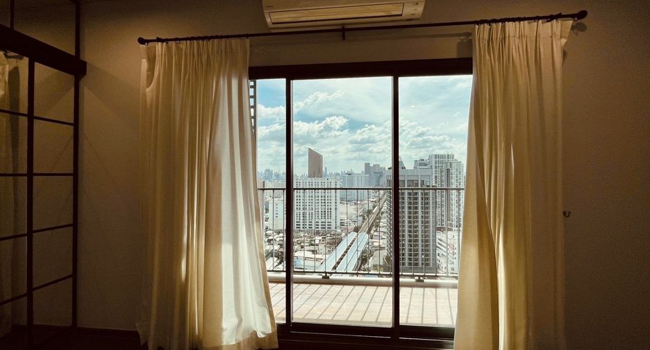 For sale 2 bedrooms condo in Phaya Thai, Bangkok