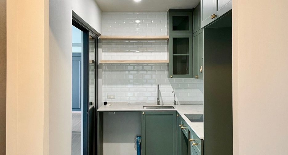 For sale 2 bedrooms condo in Phaya Thai, Bangkok