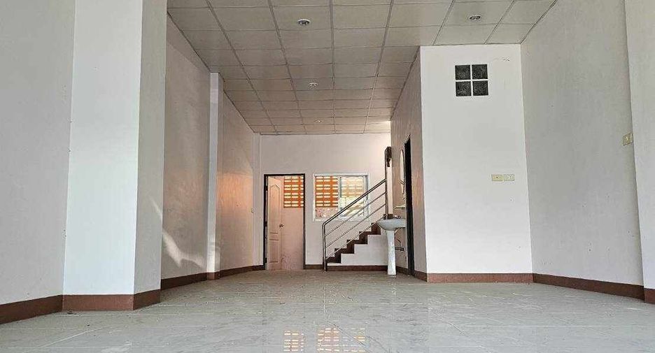 For sale 4 bedrooms townhouse in Plaeng Yao, Chachoengsao