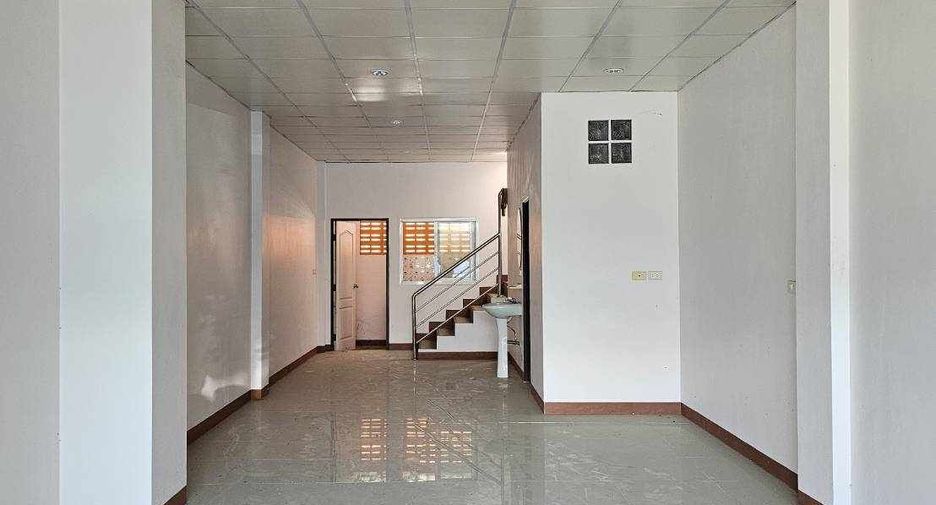 For sale 4 bedrooms townhouse in Plaeng Yao, Chachoengsao