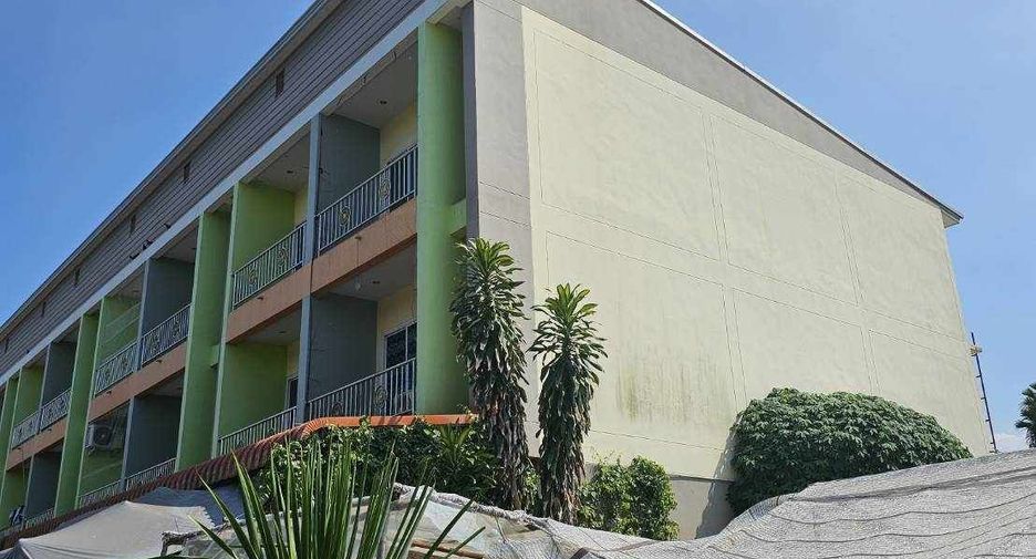 For sale 4 bedrooms townhouse in Plaeng Yao, Chachoengsao
