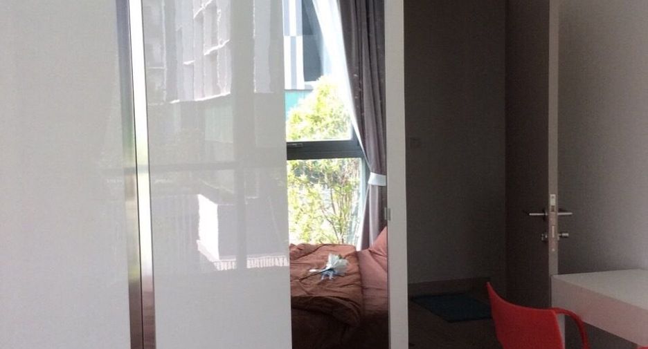For sale 2 bedrooms condo in Phra Khanong, Bangkok