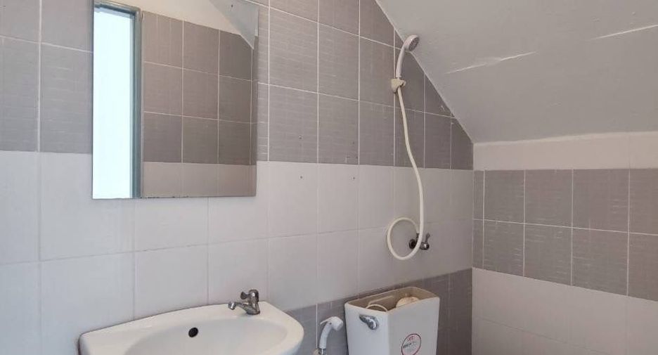 For sale 2 bedrooms townhouse in Mueang Buriram, Buriram