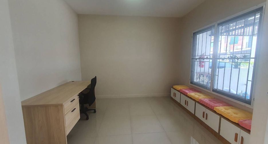 À vendre 3 chambres maison de ville à Bang Phli, Samut Prakan