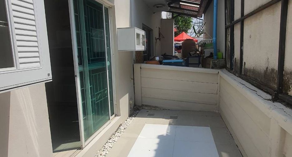 À vendre 3 chambres maison de ville à Bang Phli, Samut Prakan