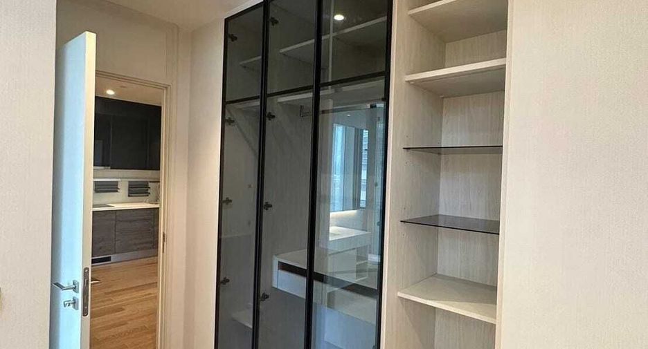 For sale 2 bedrooms condo in Pathum Wan, Bangkok