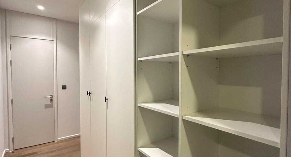 For sale 2 bedrooms condo in Pathum Wan, Bangkok