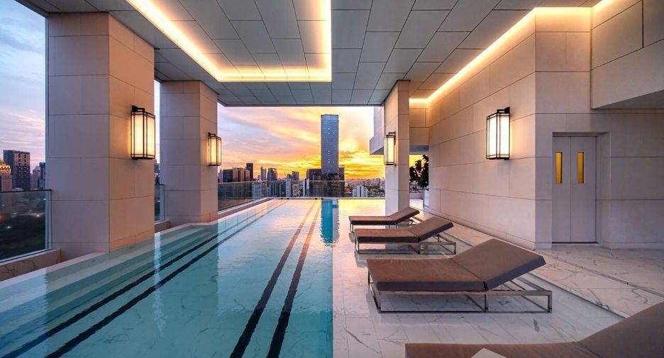 For sale 2 bedrooms condo in Pathum Wan, Bangkok