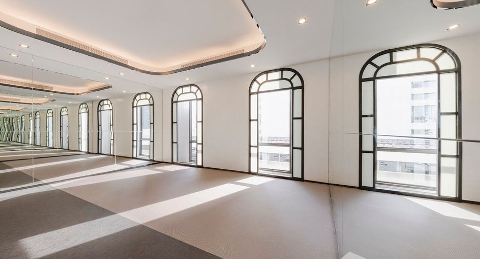 For sale 2 bedrooms condo in Pathum Wan, Bangkok