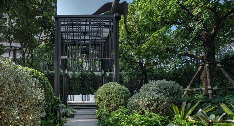 For sale 2 bedrooms condo in Pathum Wan, Bangkok