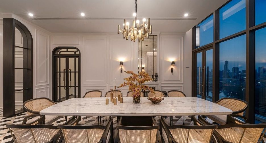 For sale 2 bedrooms condo in Pathum Wan, Bangkok