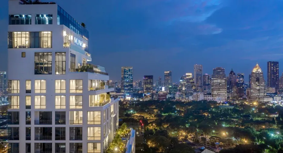 For sale 2 bedrooms condo in Pathum Wan, Bangkok