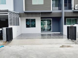 For sale 4 bedrooms townhouse in Sai Noi, Nonthaburi