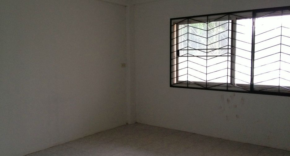 For sale 3 bedrooms townhouse in Hat Yai, Songkhla