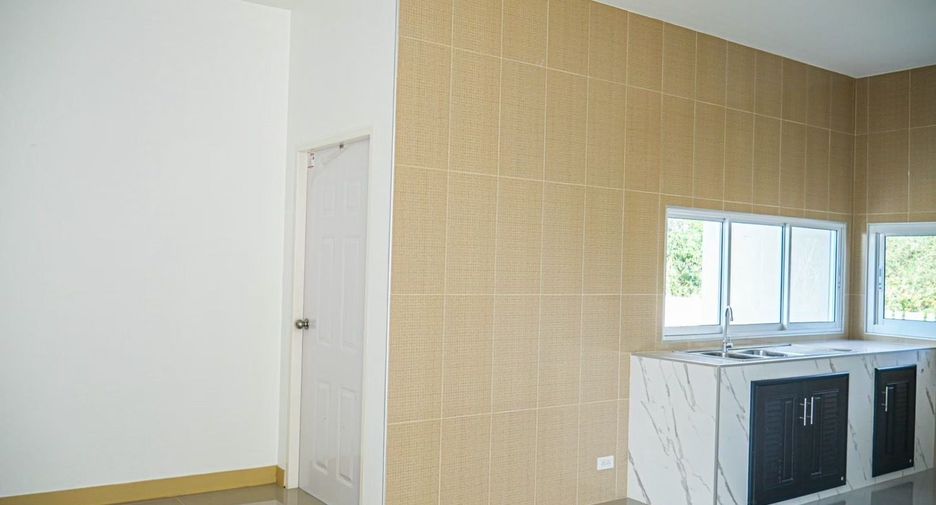 For sale 3 bedrooms house in Phanat Nikhom, Chonburi