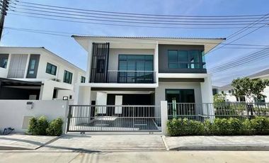 Haus zur Miete mit 4 Zimmer in Mueang Phuket, Phuket