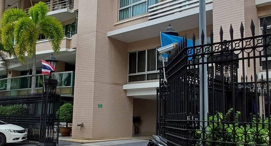 For sale 2 bedrooms condo in Pathum Wan, Bangkok