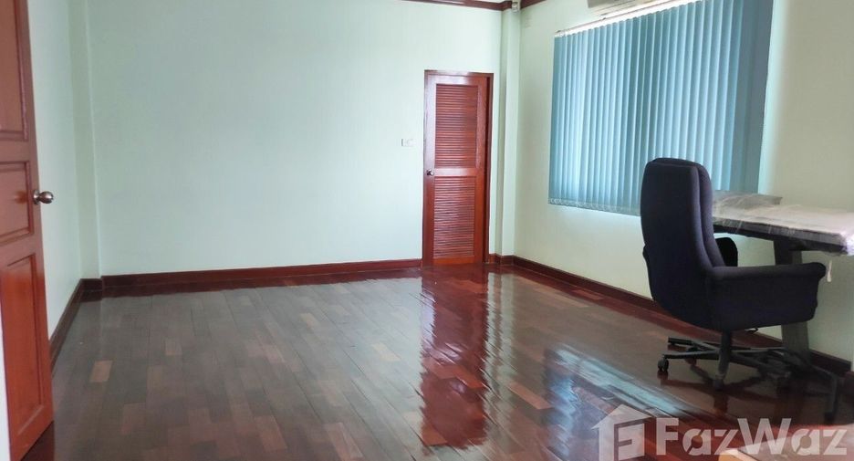 出售 7 卧室 办公室 在 Sam Phran, Nakhon Pathom