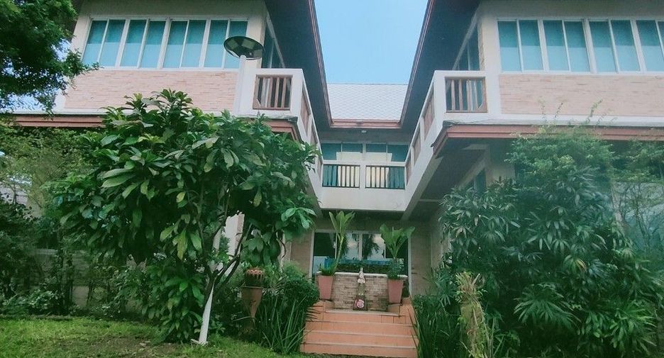 Oficina en venta de 7 habitaciones en Sam Phran, Nakhon Pathom