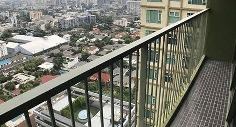 For sale 1 bed condo in Watthana, Bangkok