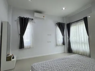 For sale 3 bedrooms house in Mueang Nakhon Si Thammarat, Nakhon Si Thammarat