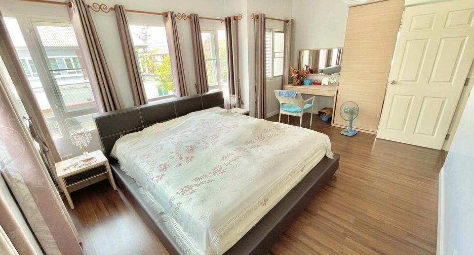 For sale 3 bedrooms house in Bang Khun Thian, Bangkok