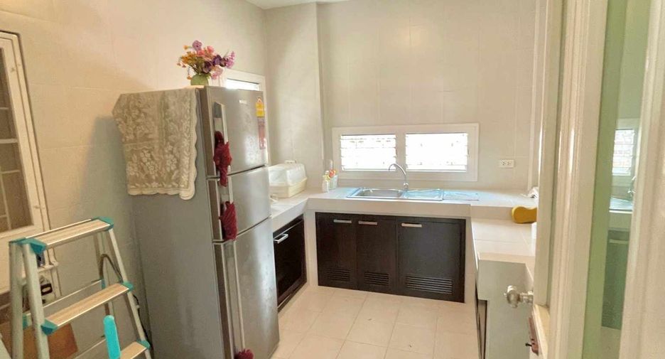 For sale 3 bedrooms house in Bang Khun Thian, Bangkok
