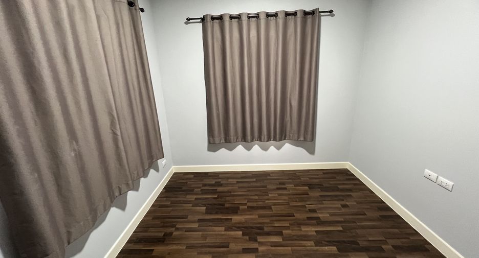 For sale 3 bedrooms house in Khlong Sam Wa, Bangkok