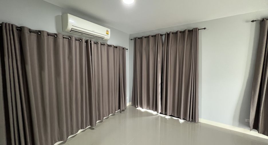 For sale 3 bedrooms house in Khlong Sam Wa, Bangkok