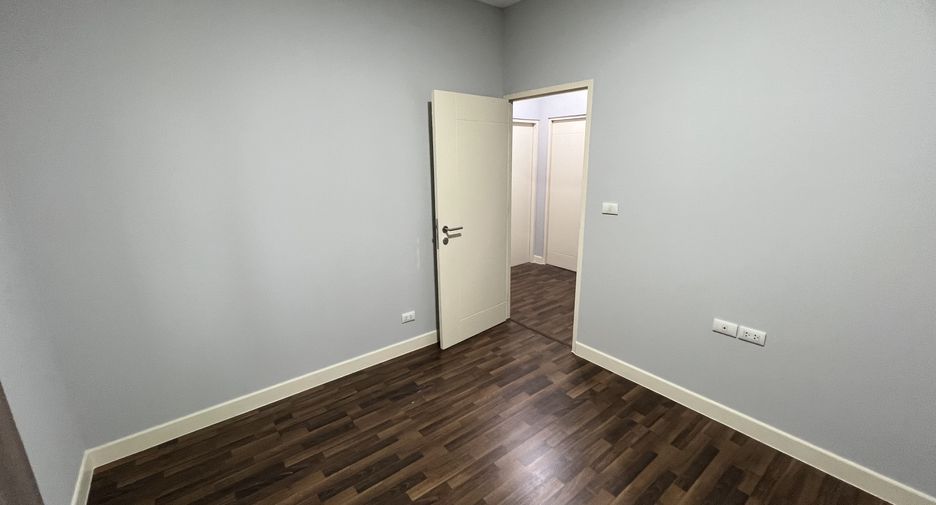 For sale 3 bedrooms house in Khlong Sam Wa, Bangkok