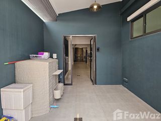 À vendre 8 chambres maison de ville à Pak Kret, Nonthaburi
