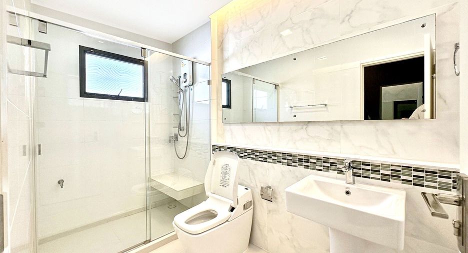For sale 3 bedrooms house in Bang Phli, Samut Prakan