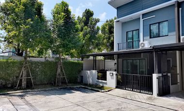 For sale 3 bedrooms townhouse in Bang Phli, Samut Prakan