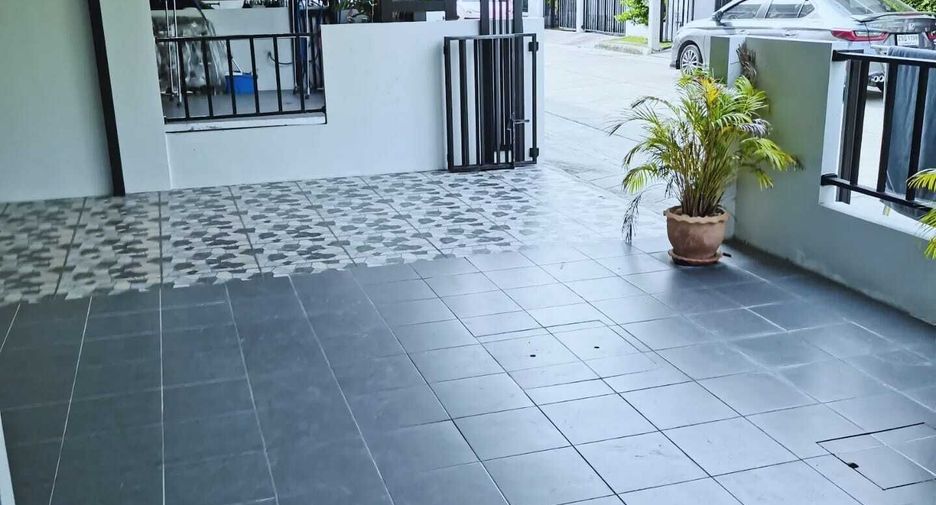 For sale 3 bedrooms townhouse in Bang Phli, Samut Prakan