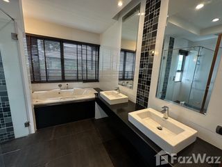 For rent 4 bedrooms villa in Mueang Phuket, Phuket