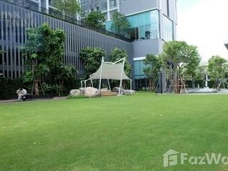 For sale 2 ベッドルーム condo in Phra Khanong, Bangkok