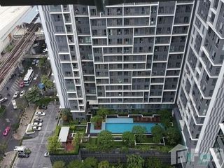 For sale 2 ベッドルーム condo in Phra Khanong, Bangkok