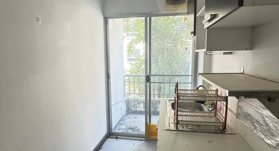 For sale 1 bed condo in Lam Luk Ka, Pathum Thani