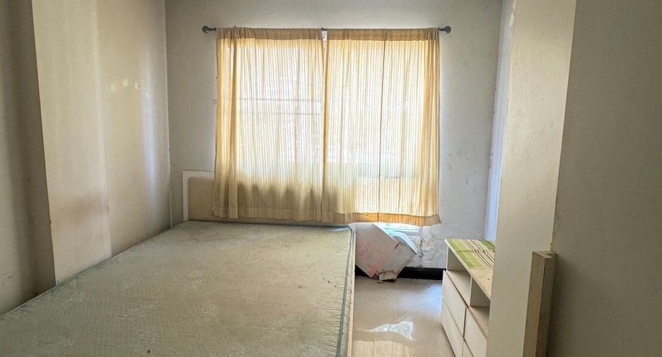 For sale 1 bed condo in Lam Luk Ka, Pathum Thani