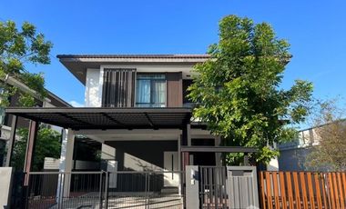 Haus zum Kauf mit 6 Zimmer in Khan Na Yao, Bangkok