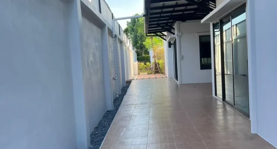 For sale 6 bedrooms house in Khan Na Yao, Bangkok