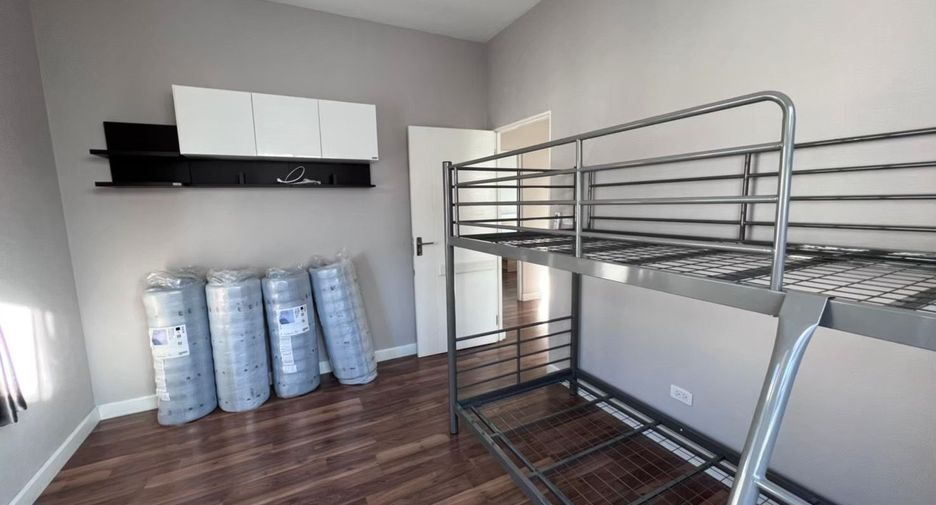 For sale 6 bedrooms house in Khan Na Yao, Bangkok
