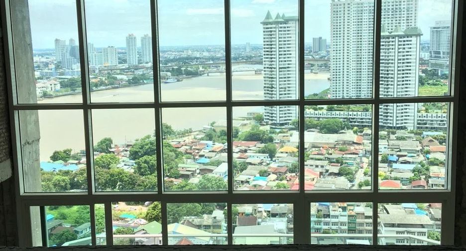 For sale 4 bedrooms condo in Bang Kho Laem, Bangkok