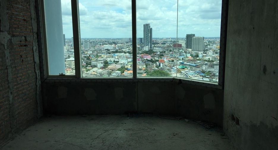 For sale 4 bedrooms condo in Bang Kho Laem, Bangkok