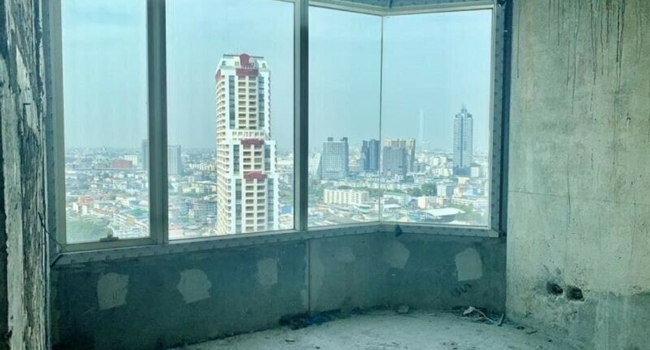 For sale 4 bedrooms condo in Bang Kho Laem, Bangkok