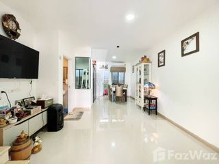 Casa adosada en venta de 4 habitaciones en Bang Bon, Bangkok