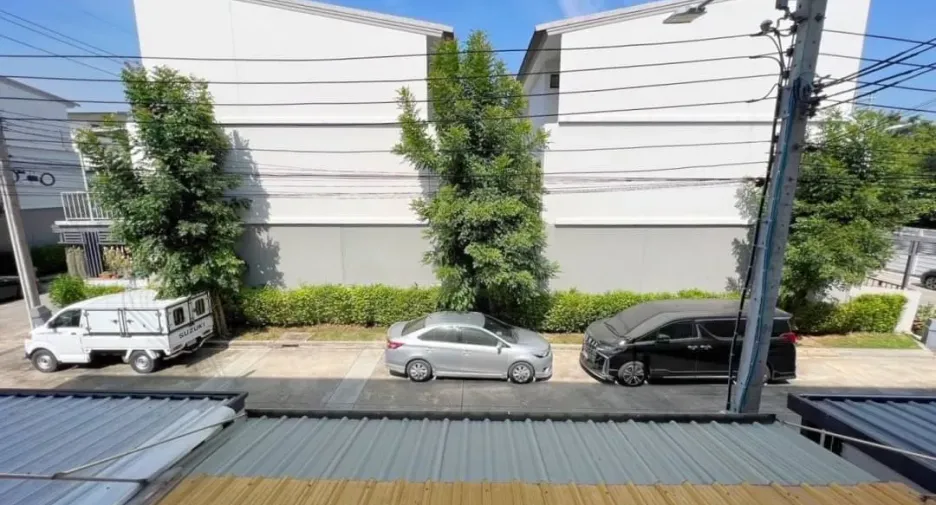 For sale 4 bedrooms townhouse in Bang Bon, Bangkok