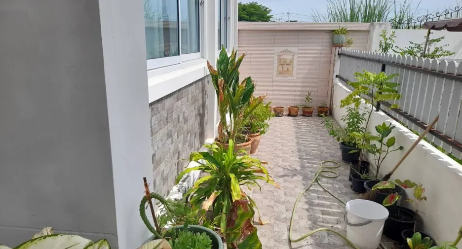 For sale 2 ベッドルーム townhouse in Mueang Chon Buri, Chonburi